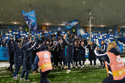 Чествование женской молодежной команды в перерыве матча «Зенит» — «Рязань-ВДВ»