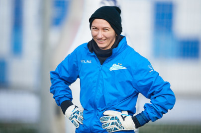 Тренировка женской команды перед матчем со «Звездой-2005»