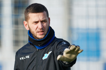 Тренировка женской команды перед матчем со «Звездой-2005»