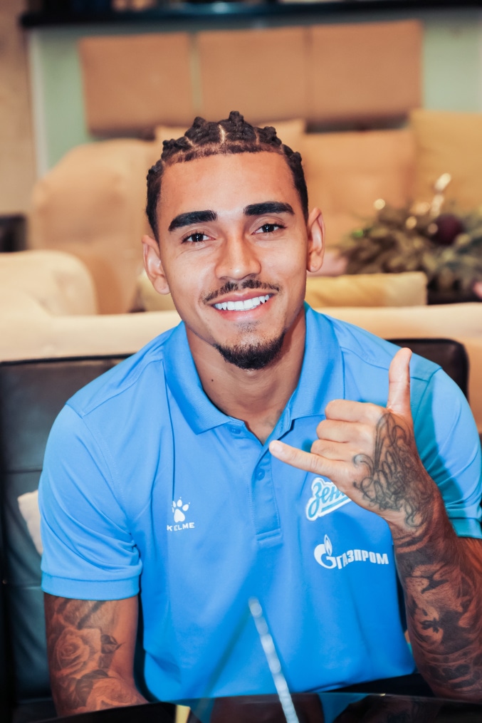 Вылет команды на первые зимние «Газпром» — тренировочные сборы в Катаре