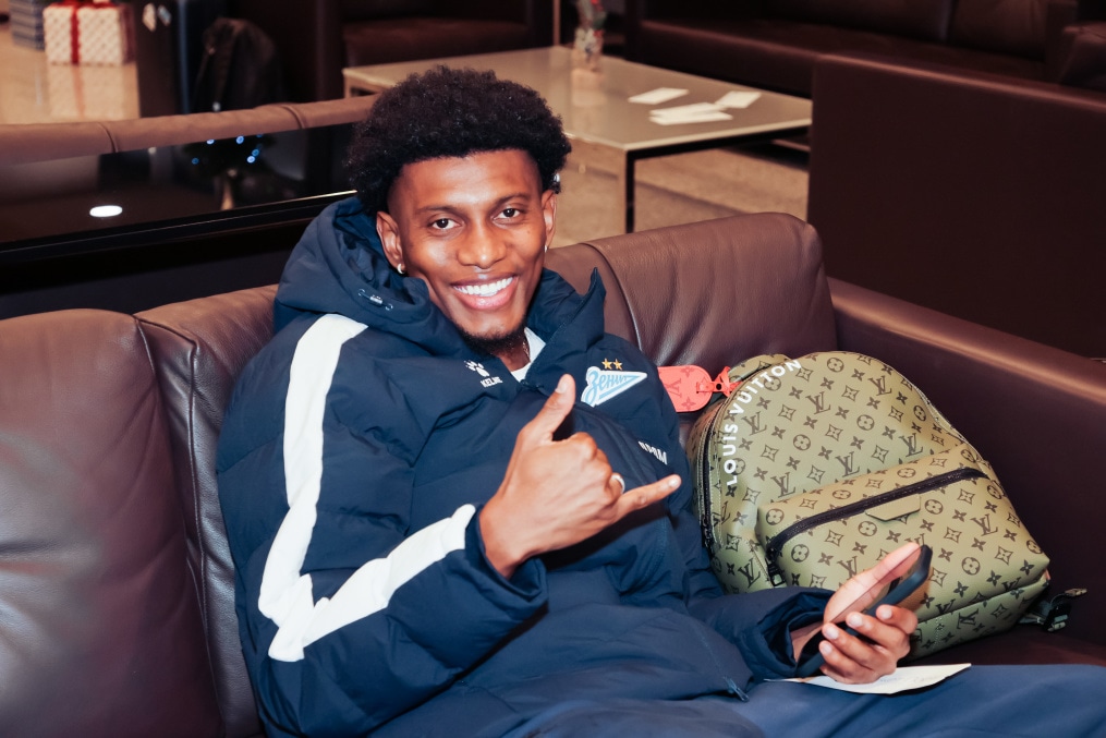 Вылет команды на первые зимние «Газпром» — тренировочные сборы в Катаре