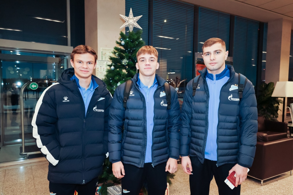 Вылет команды на первые зимние «Газпром» — тренировочные сборы в Катаре