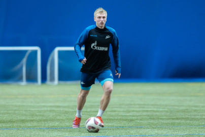 Тренировка «Зенита»-2 в «Газпром»-Академии ФК «Зенит»