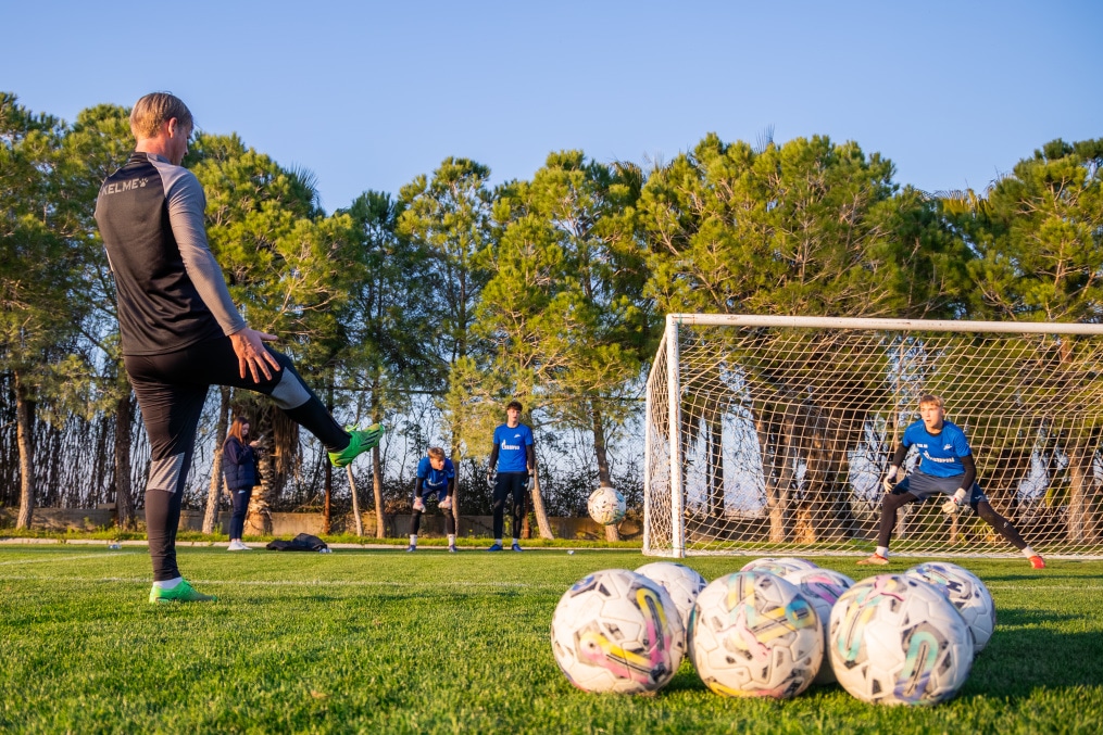 Первые учебно-тренировочные сборы «Зенита»-м в Турции: 2 февраля, тренировка вратарей