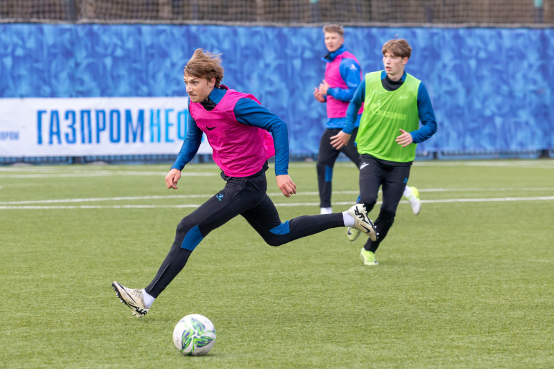 Тренировка «Зенита»-м в «Газпром»-Академии ФК «Зенит»