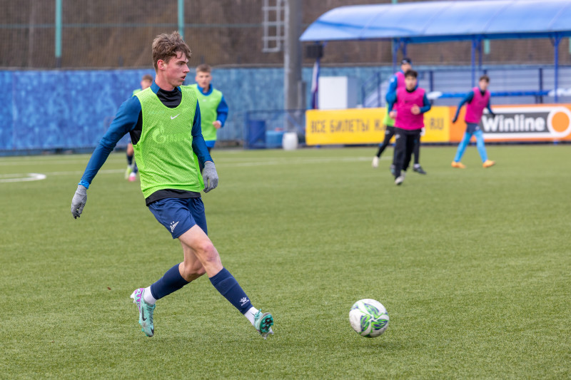 Тренировка «Зенита»-м в «Газпром»-Академии ФК «Зенит»