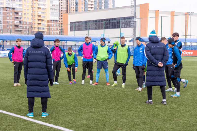 Тренировка «Зенита»-м в «Газпром»-Академии ФК «Зенит»