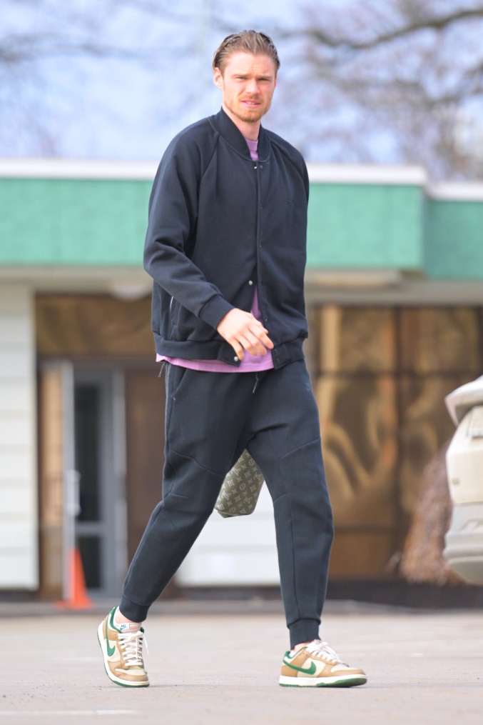 Приезд игроков на тренировку перед матчем с «Рубином»