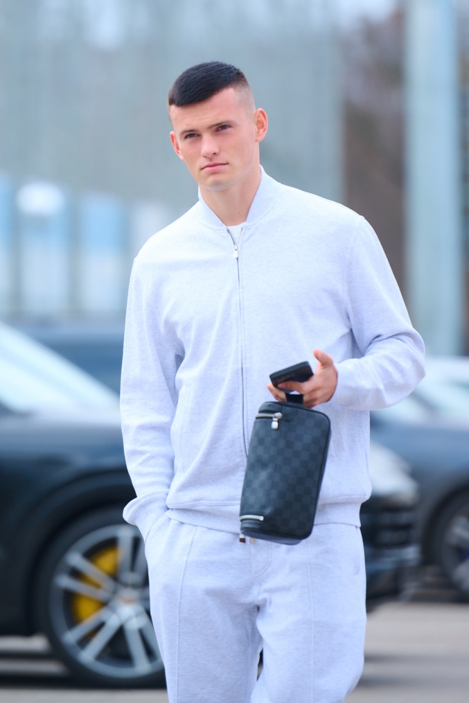 Приезд игроков на тренировку перед матчем с «Рубином»