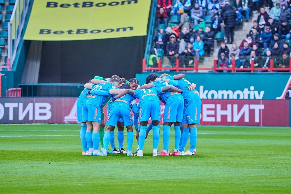 Мир Российская Премьер-Лига 2024/25, «Локомотив» — «Зенит»