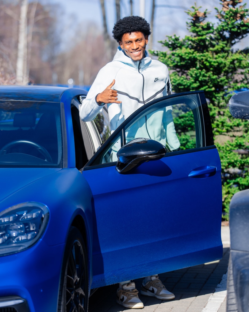 ЗенитStyle: прибытие футболистов на тренировку перед матчем с «Краснодаром»