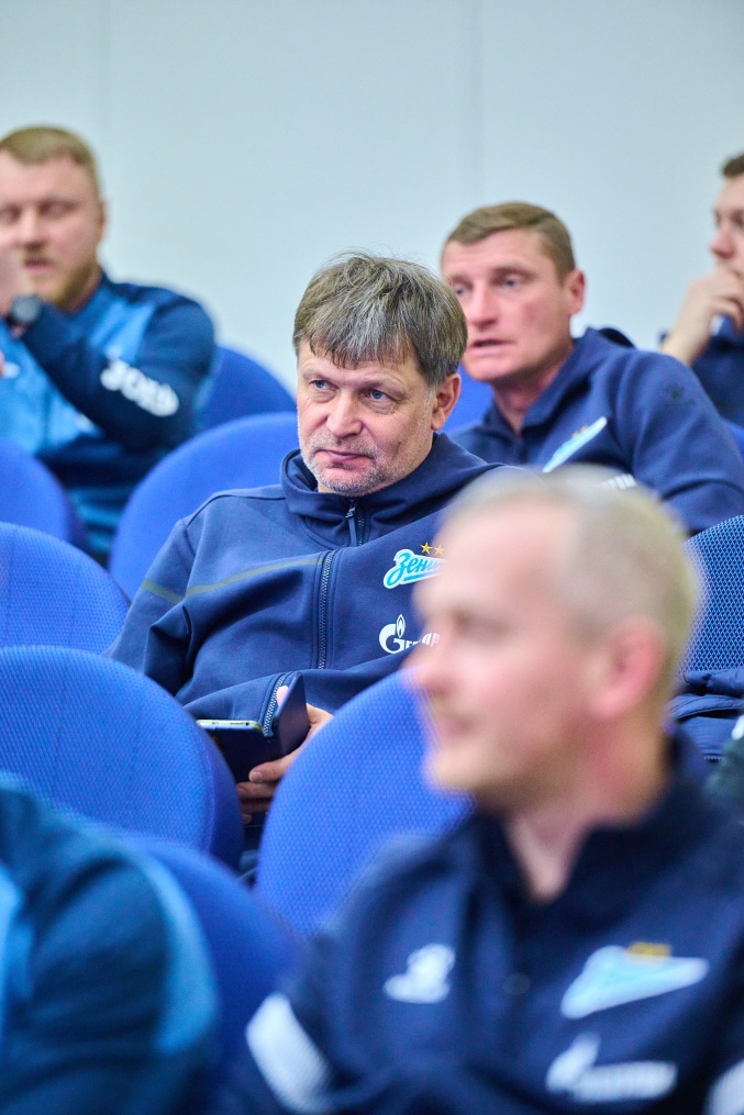 Лекция Валерия Газзаева в «Газпром»-Академии ФК «Зенит»