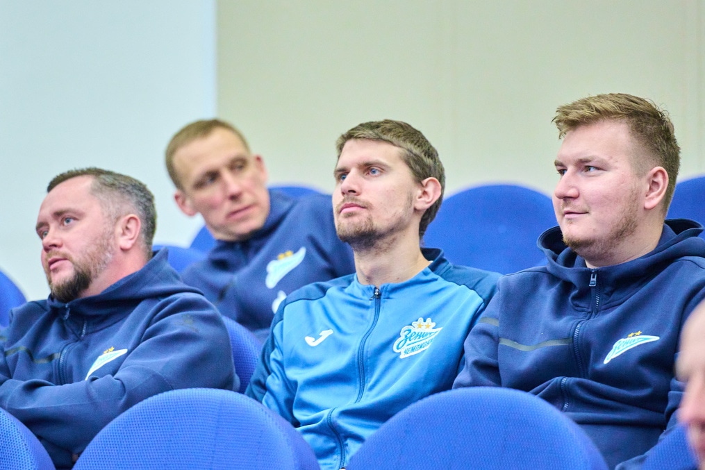 Лекция Валерия Газзаева в «Газпром»-Академии ФК «Зенит»