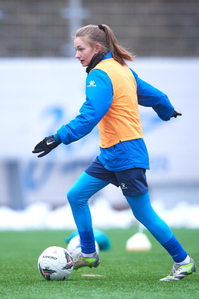 Тренировка женской юношеской команды U-18
