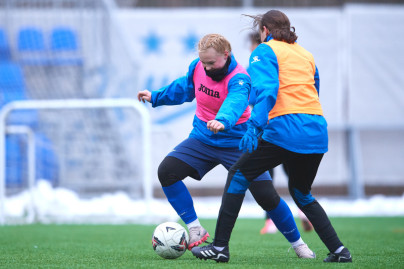 Тренировка женской юношеской команды U-18