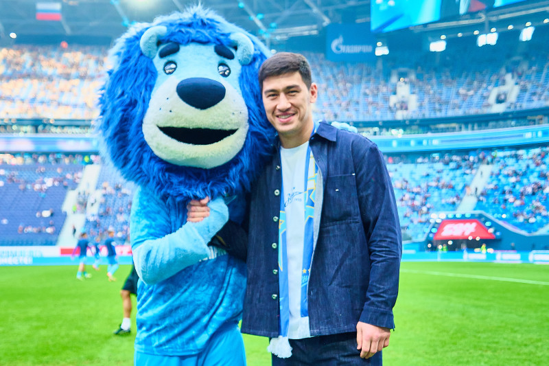 Дмитрий Бивол на матче «Зенит» — «Ростов»