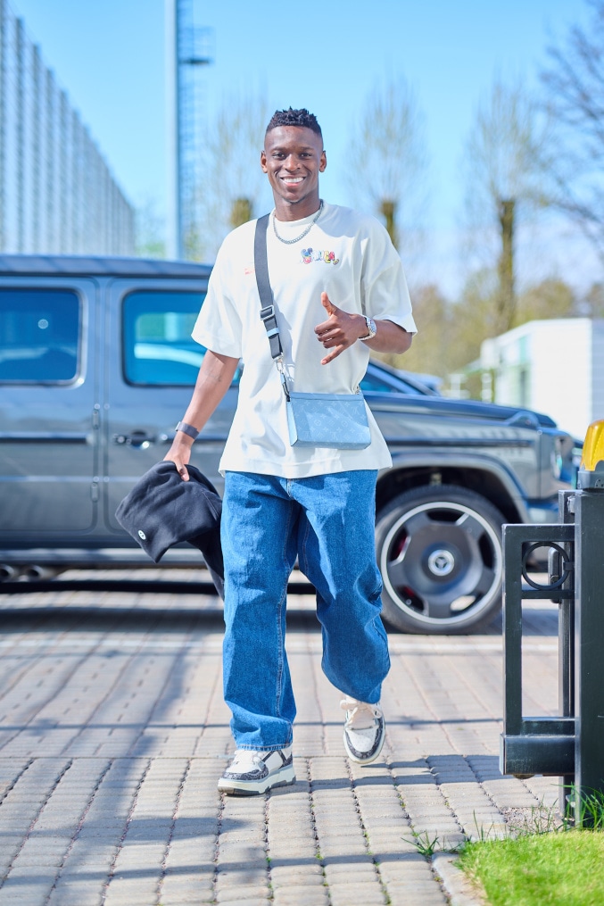 «Зенит. Стиль»: прибытие игроков на тренировку перед матчем с «Пари НН»