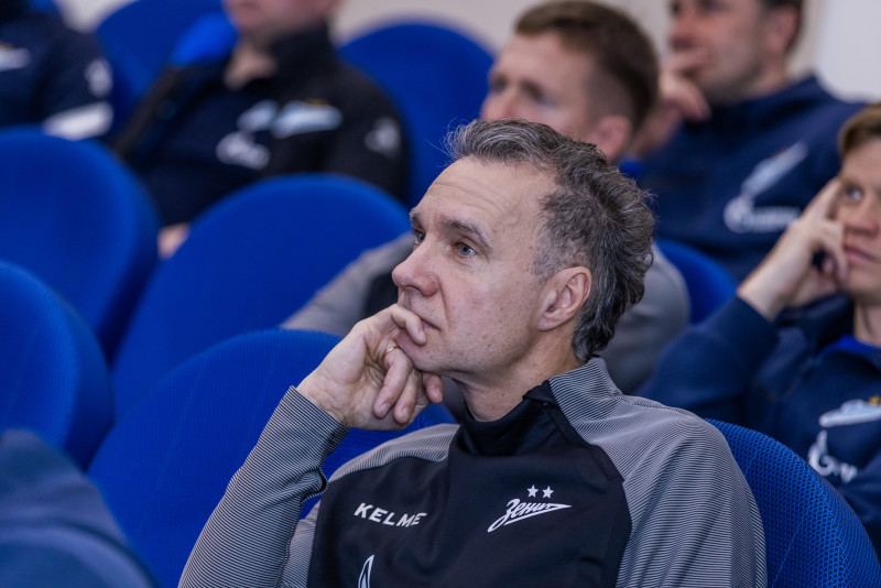 Лекция Николая Киселева в «Газпром»-Академии ФК «Зенит»