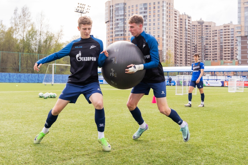 Тренировка «Зенита»-м перед матчем с ФК «Факел»-м