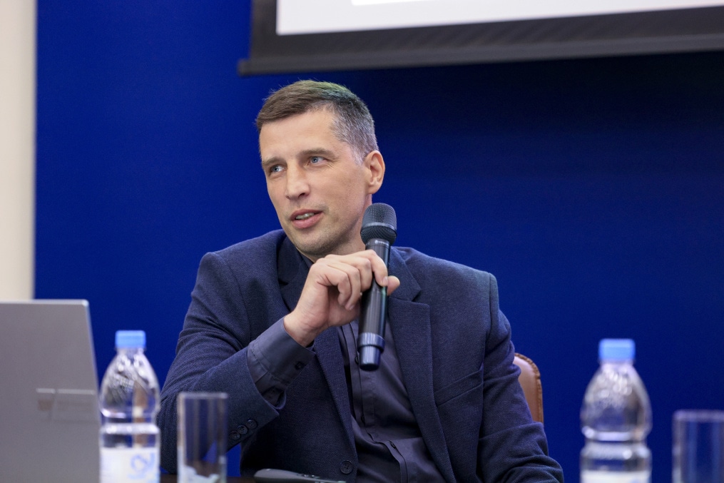 «Переход из юношеского футбола в профессиональный» — конференция в «Газпром»-Академии