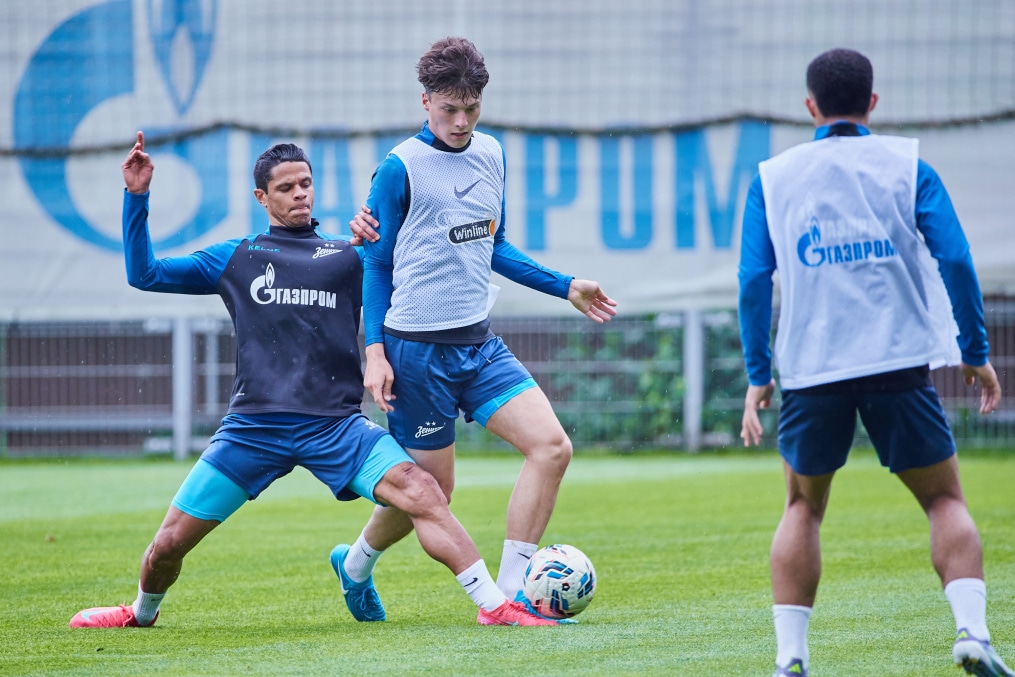 «Дневник сборов»: вечерняя тренировка основного состава ФК «Зенит»