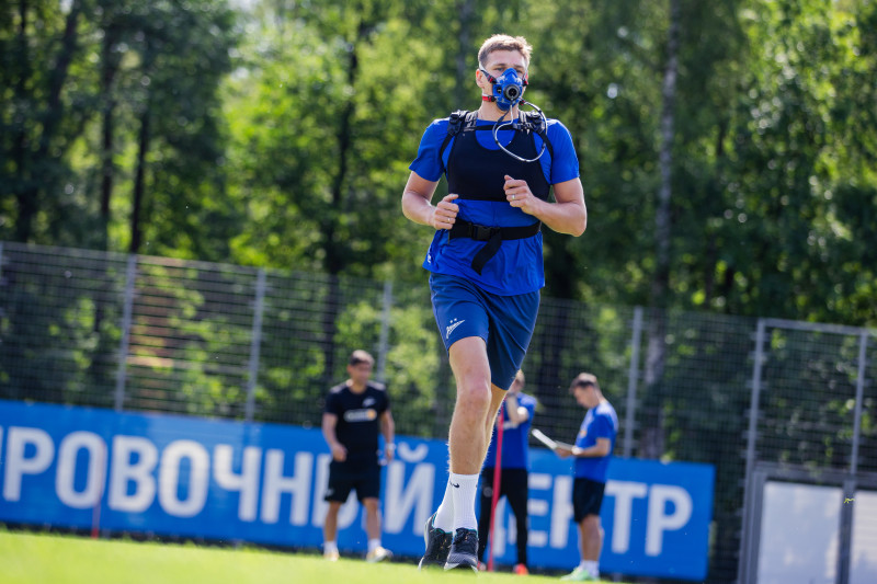 «Газпром» — тренировочные сборы 2025: 27 июня, беговой тест в масках