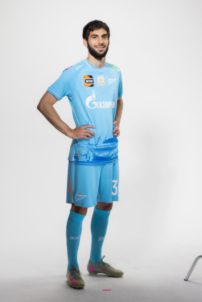 Защитник ФК «Зенит» Арсен Адамов