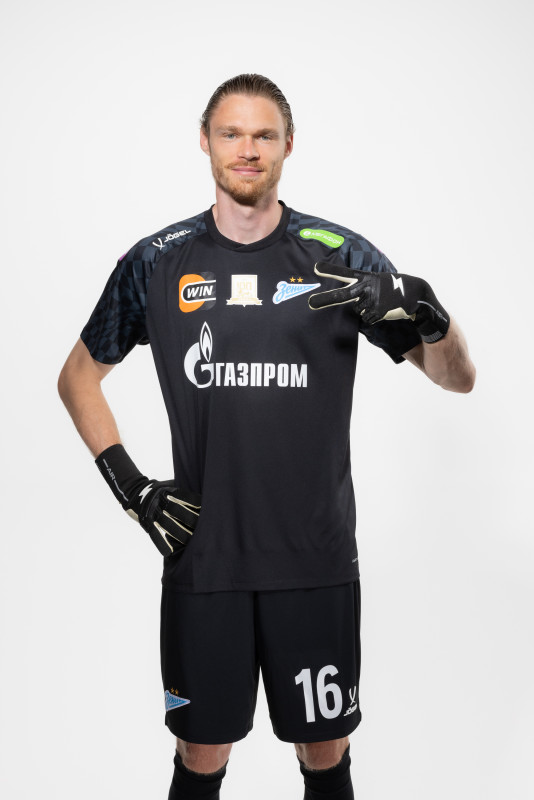 Вратарь ФК «Зенит» Денис Адамов