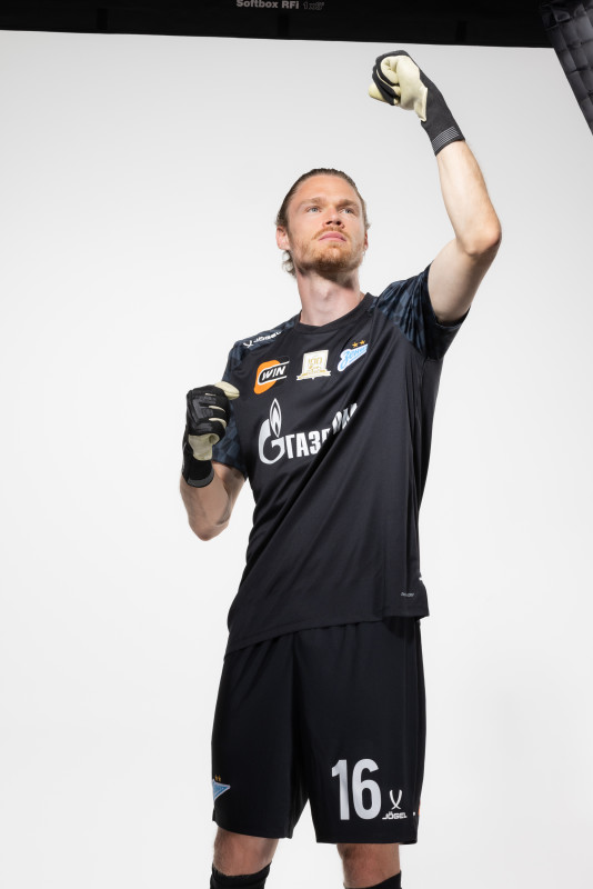 Вратарь ФК «Зенит» Денис Адамов