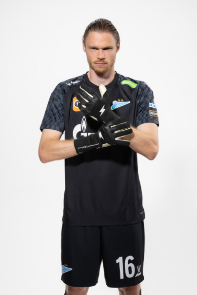 Вратарь ФК «Зенит» Денис Адамов