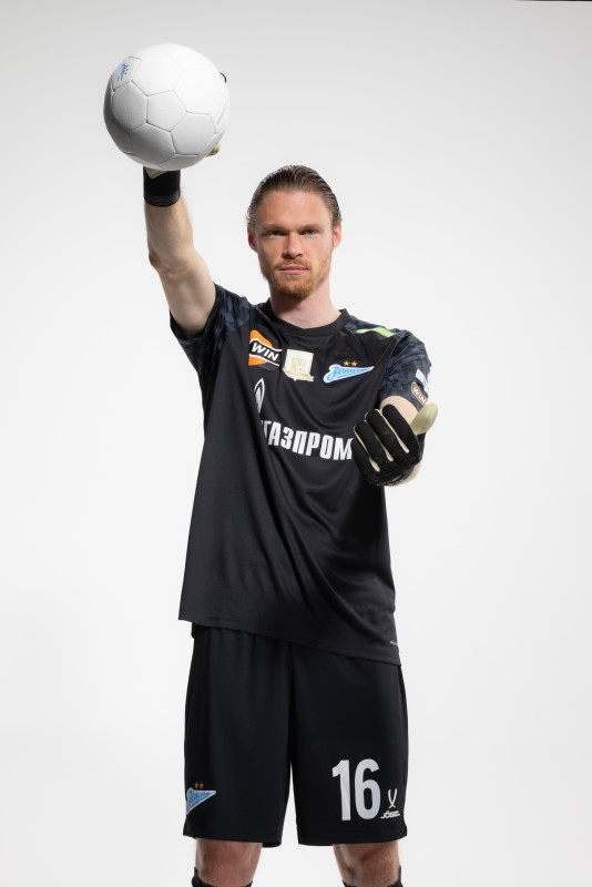 Вратарь ФК «Зенит» Денис Адамов