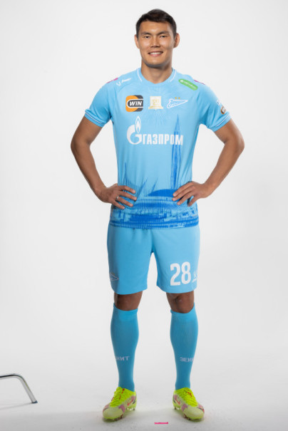 Фотосессия защитника ФК «Зенит» Нуралы Алипа