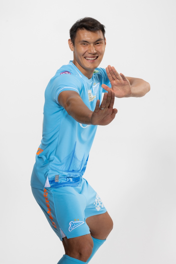 Фотосессия защитника ФК «Зенит» Нуралы Алипа