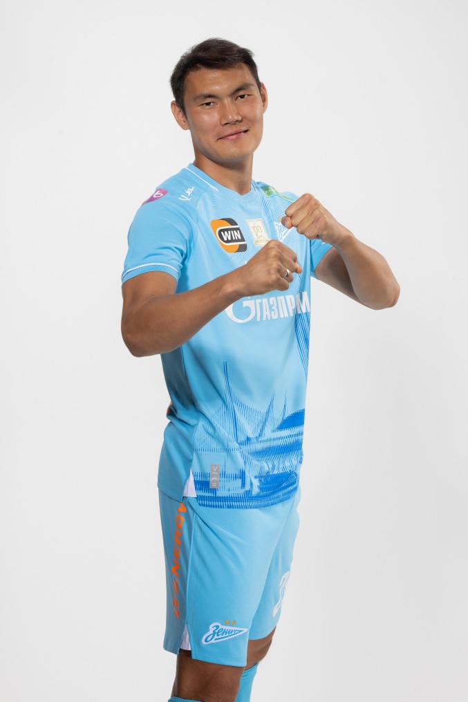 Фотосессия защитника ФК «Зенит» Нуралы Алипа