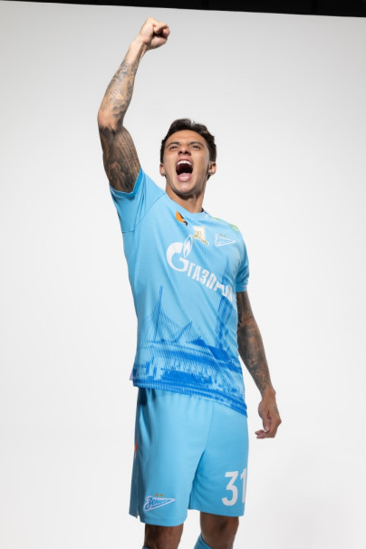 Полузащитник ФК «Зенит» Густаво Мантуан