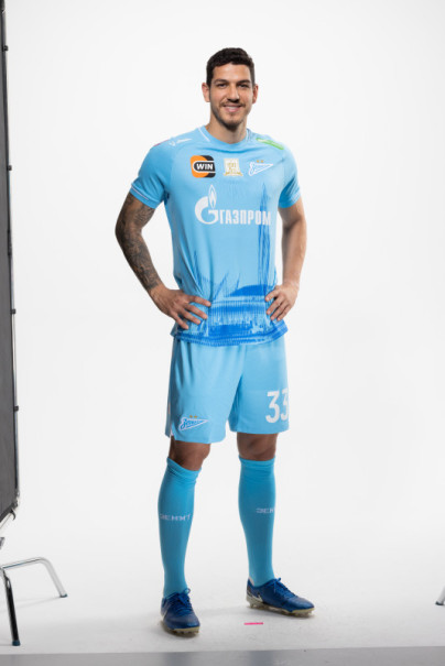 Защитник ФК «Зенит» Нино