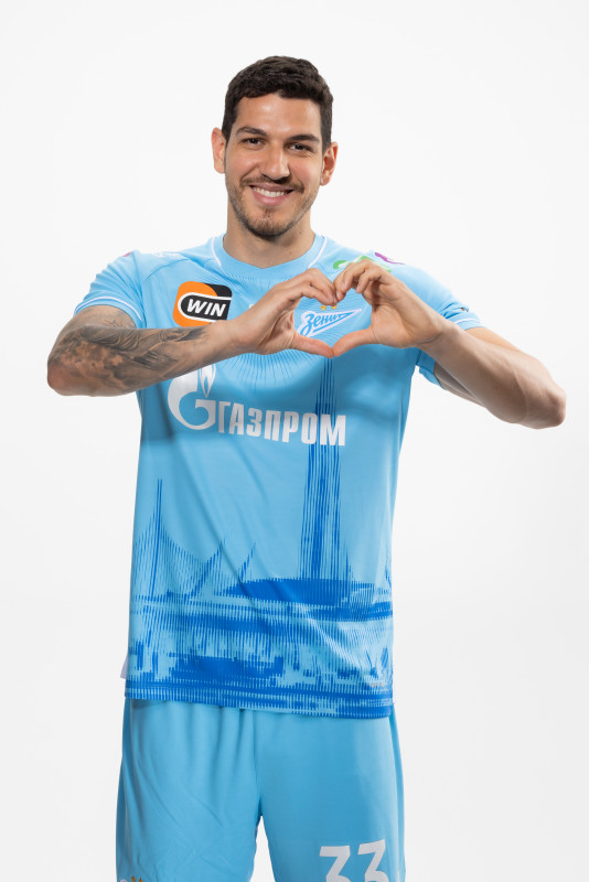 Защитник ФК «Зенит» Нино