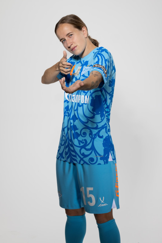 Фотосессия основного состава женского футбольного клуба «Зенит» сезона 2025/2026 (Jogel).