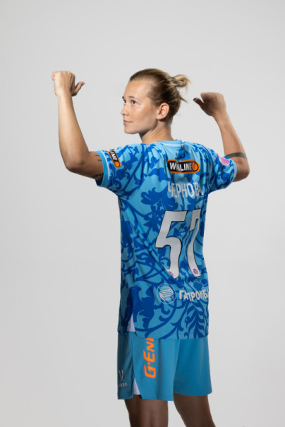 Фотосессия основного состава женского футбольного клуба «Зенит» сезона 2025/2026 (Jogel).