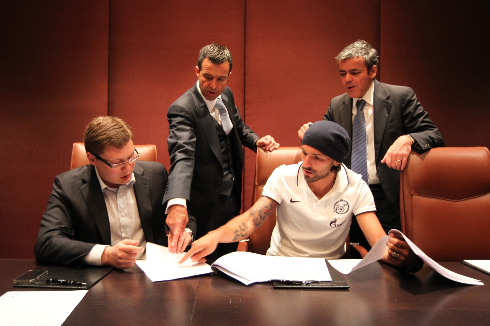 Данни, полузащитник ФК «Зенит» подписал новый контракт с Зенитом