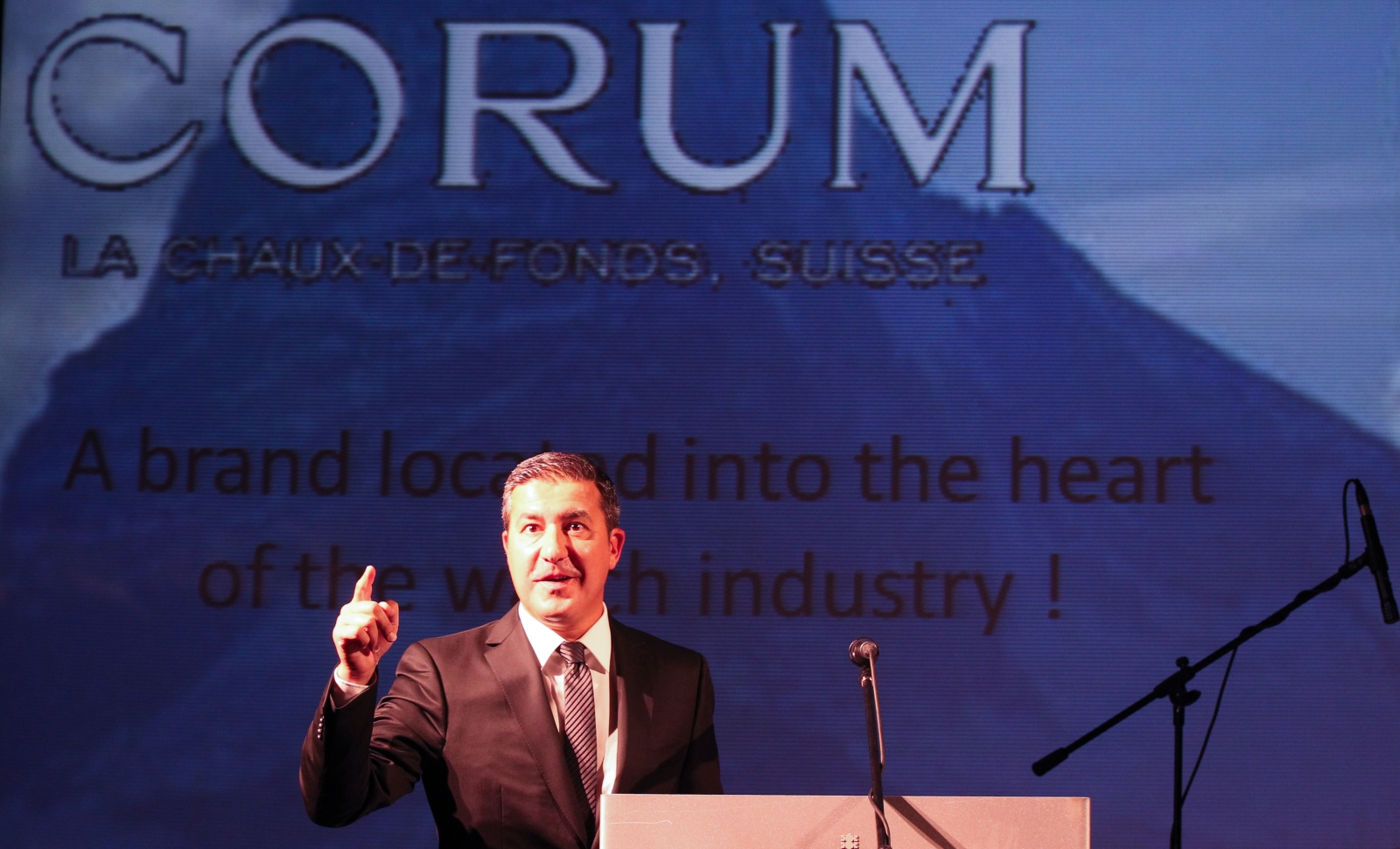 Презентация часов Corum Admiral Cup FC Zenit Chronograph 48