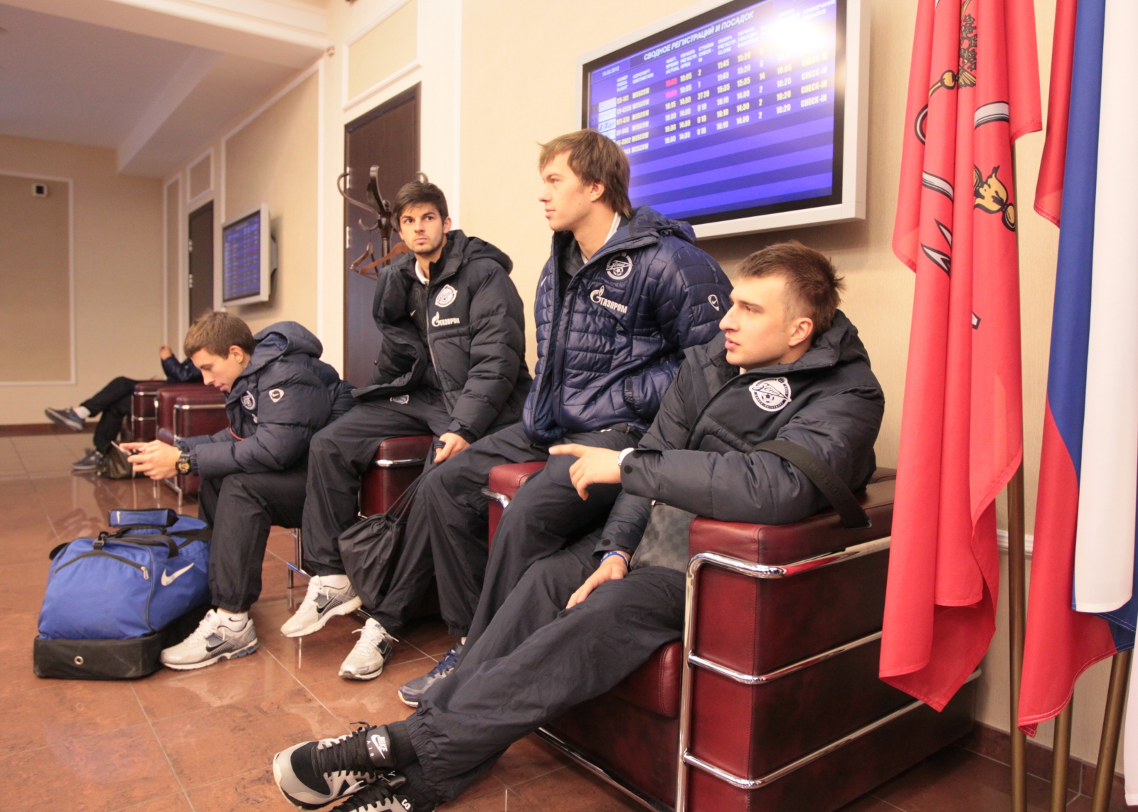 Футболисты основного состава ФК «Зенит» отправляются третий учебно-тренировочный сбор а Португалию