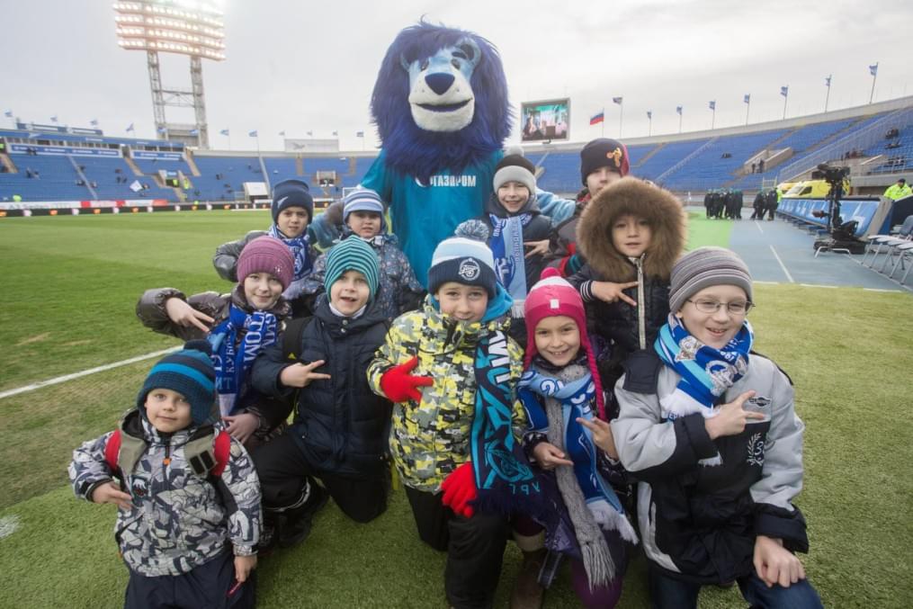 Как «Зенит-Фаны» провели март и апрель: фоторепортаж
