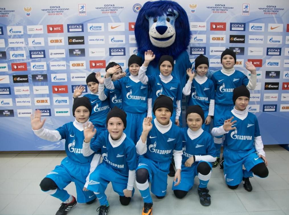 Как «Зенит-Фаны» провели март и апрель: фоторепортаж