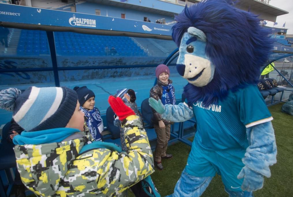 Как «Зенит-Фаны» провели март и апрель: фоторепортаж