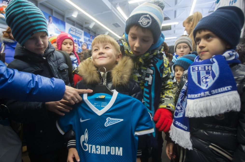 Как «Зенит-Фаны» провели март и апрель: фоторепортаж