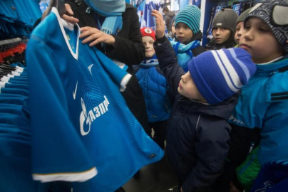 Как «Зенит-Фаны» провели март и апрель: фоторепортаж