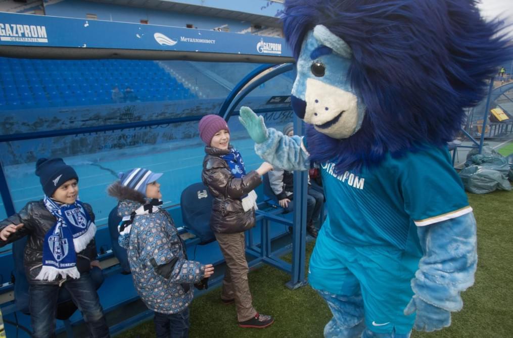 Как «Зенит-Фаны» провели март и апрель: фоторепортаж