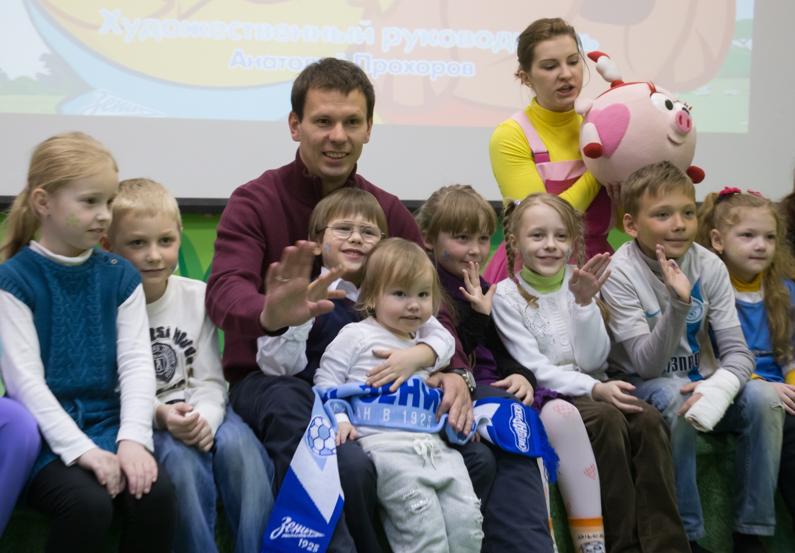 Константин Зырянов побывал в гостях у «Смешариков»