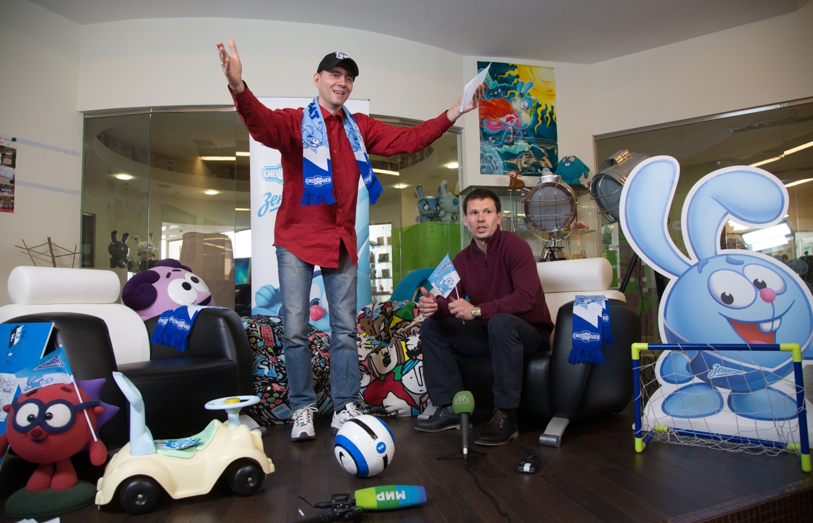Константин Зырянов побывал в гостях у «Смешариков»